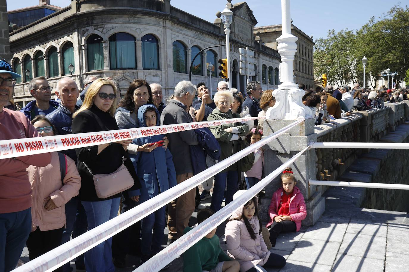 ¿Estuviste en el acto central de las Fuerzas Armadas en Gijón? ¡Búscate!