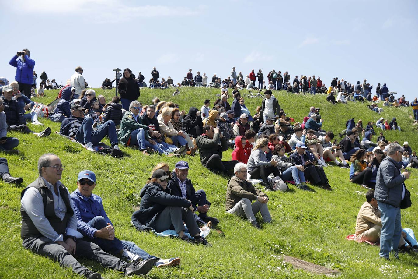 ¿Estuviste en el acto central de las Fuerzas Armadas en Gijón? ¡Búscate!