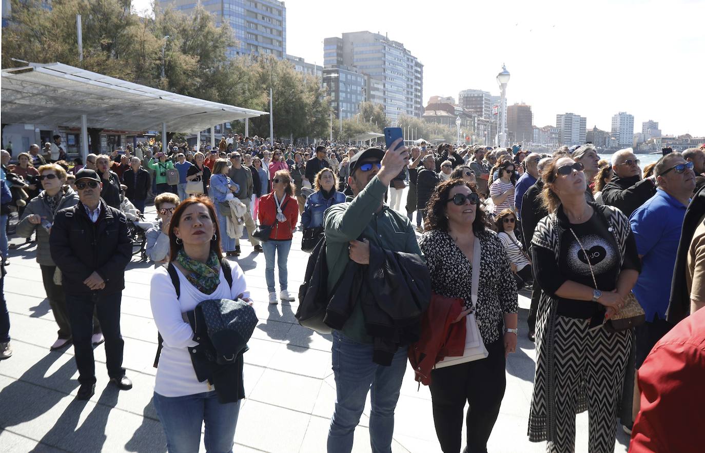 ¿Estuviste en el acto central de las Fuerzas Armadas en Gijón? ¡Búscate!