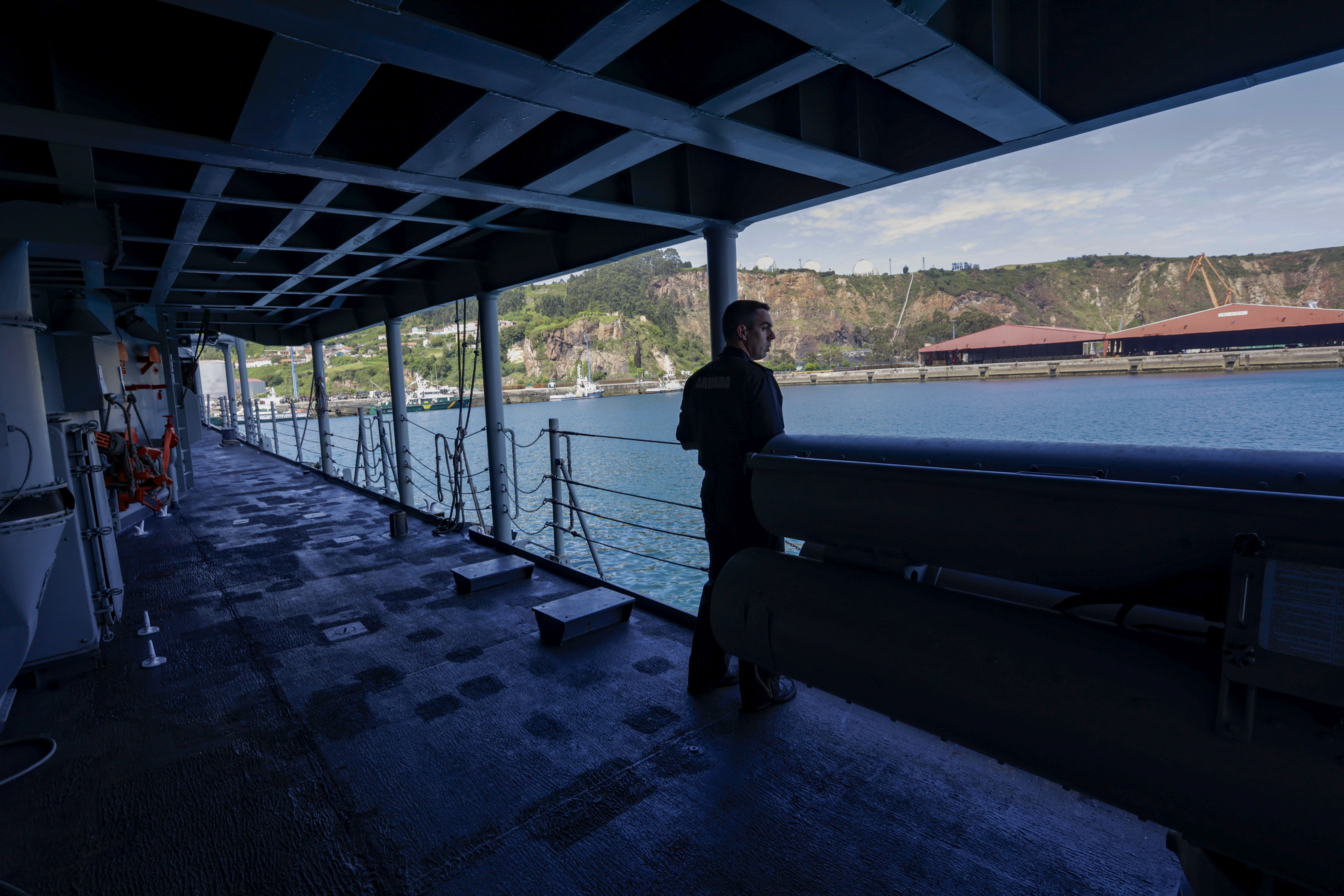 Nadie se quiere perder los buques de la Armada en Gijón