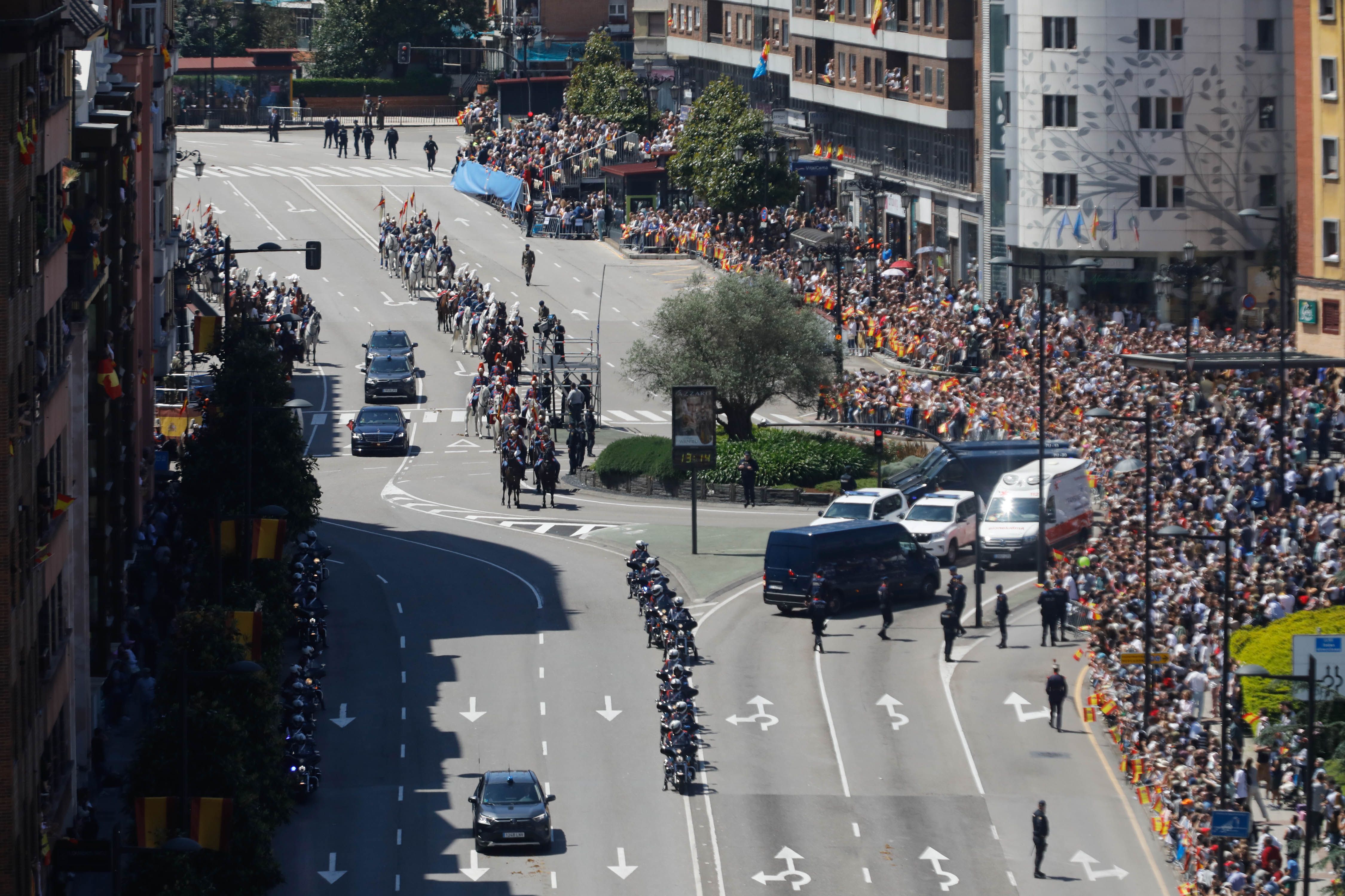 El desfile del Día de las Fuerzas Armadas, desde arriba