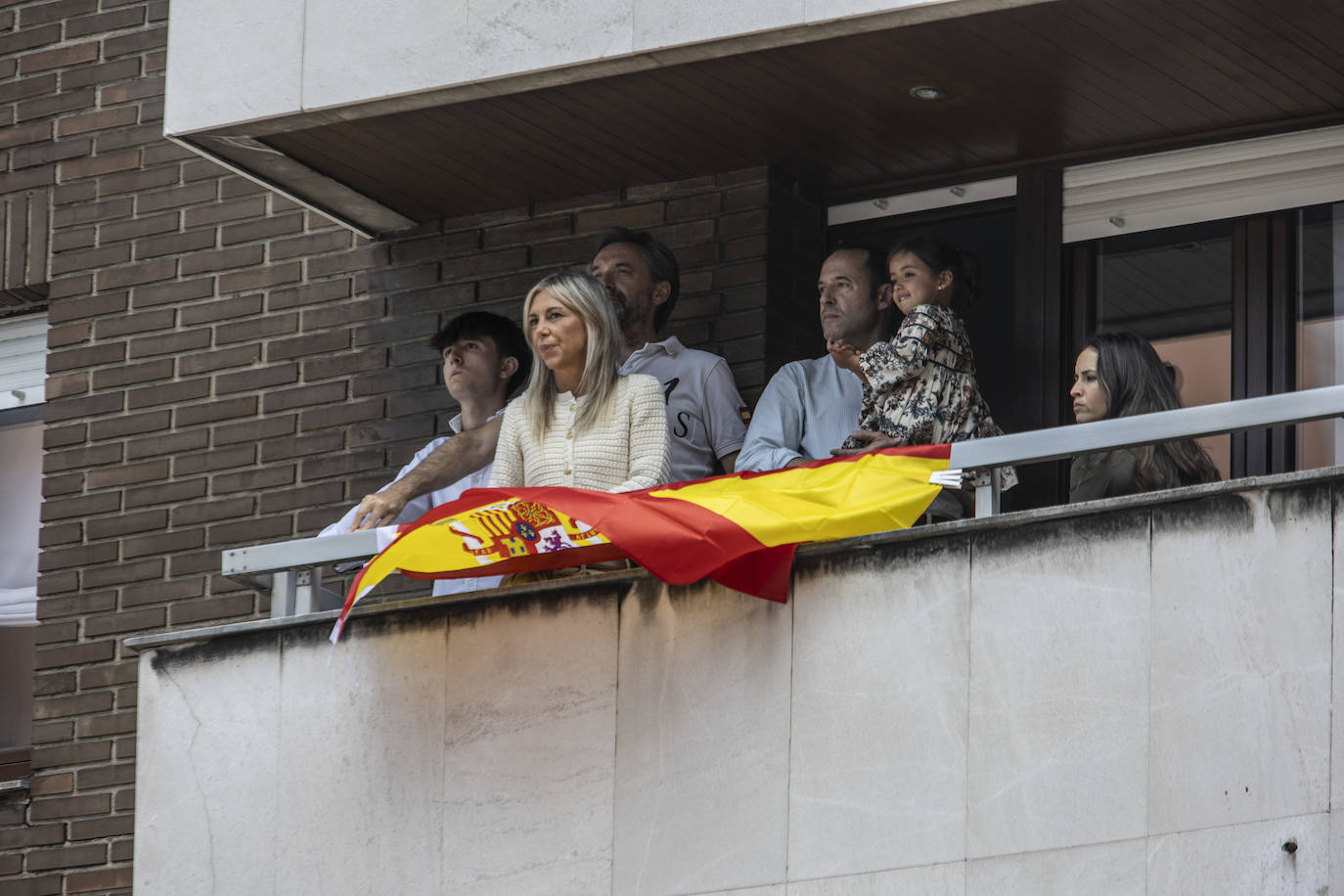 Si disfrutaste del desfile de las Fuerzas Armadas en Oviedo, búscate en nuestras fotos