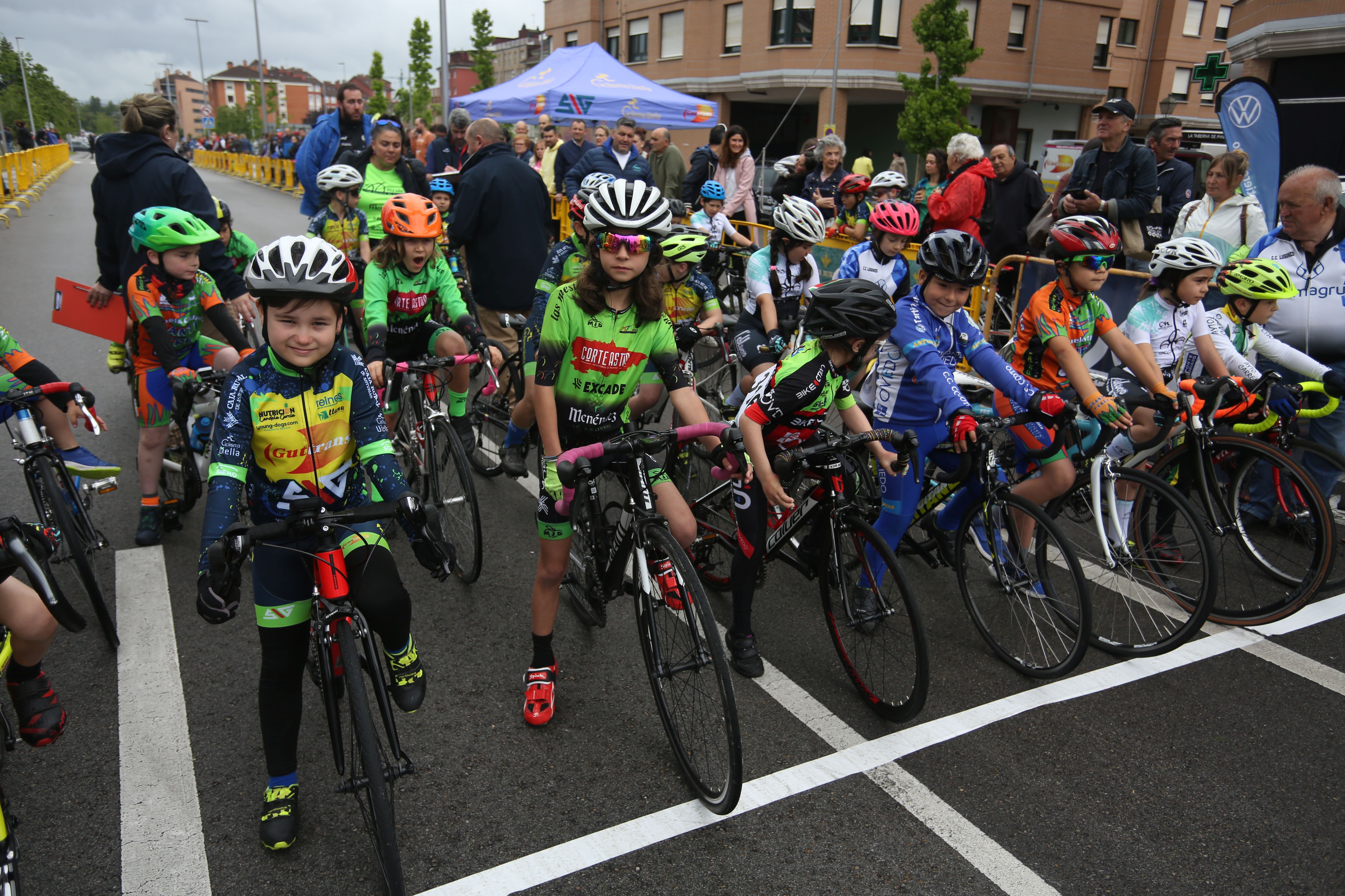 Las imágenes que deja la marcha ciclista de Lugones