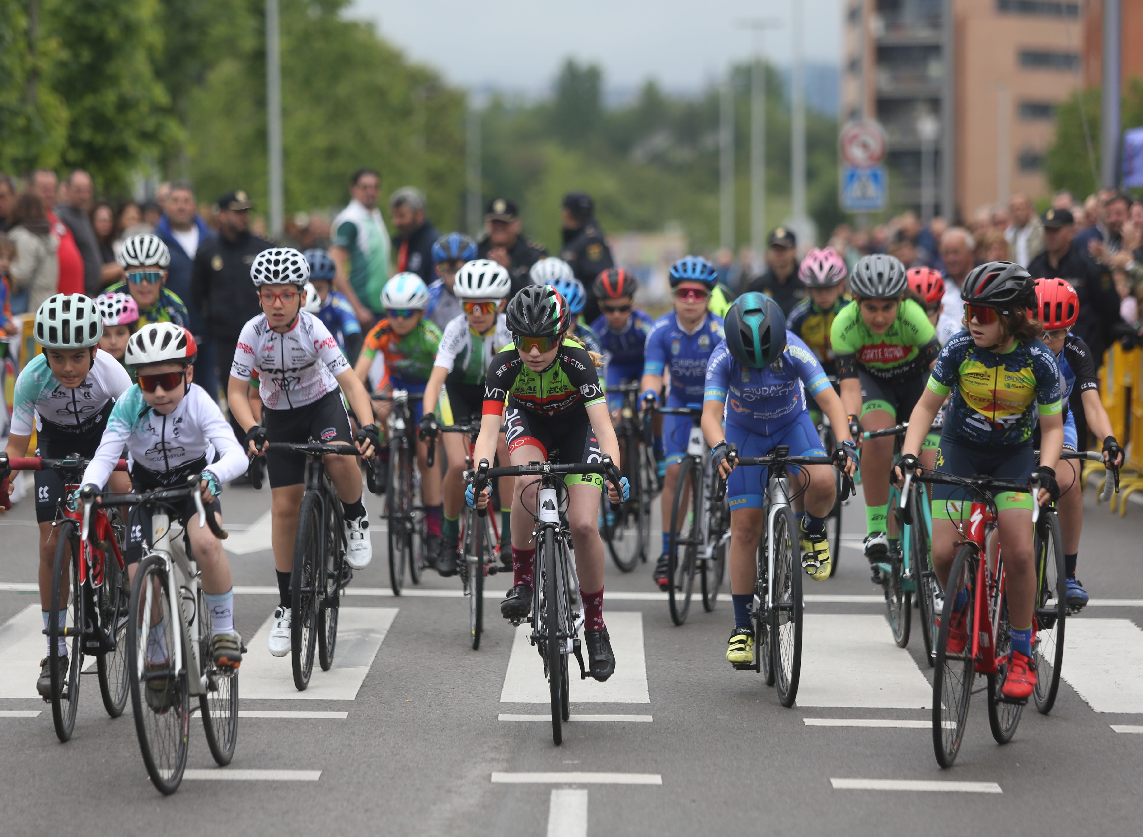 Las imágenes que deja la marcha ciclista de Lugones