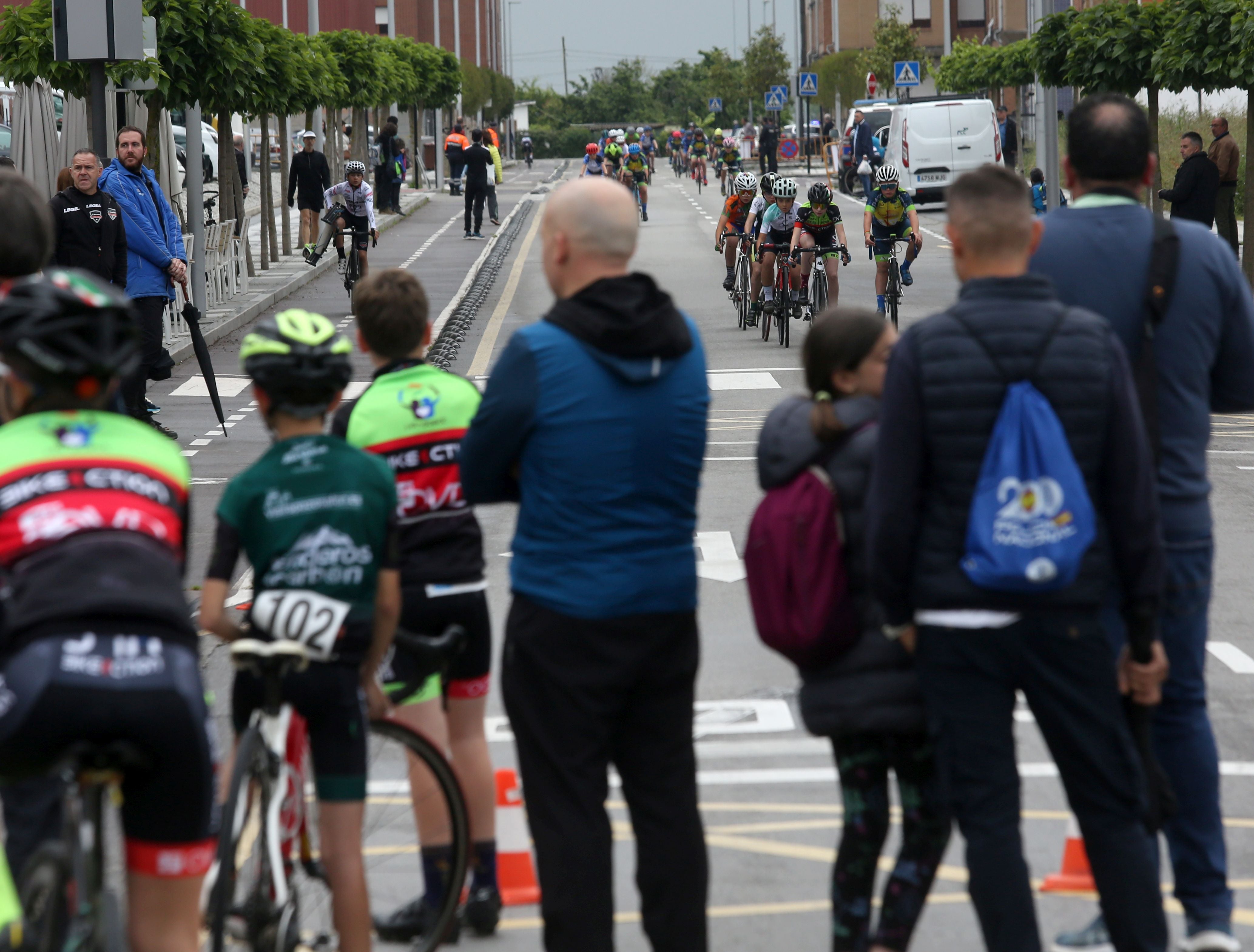 Las imágenes que deja la marcha ciclista de Lugones