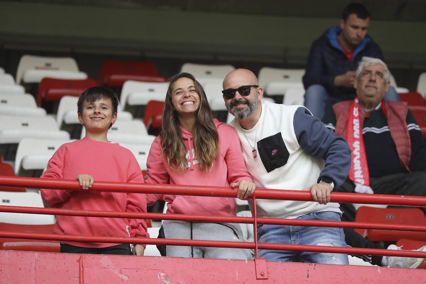 ¿Estuviste en El Molinón en el Sporting - Eibar? ¡Búscate!