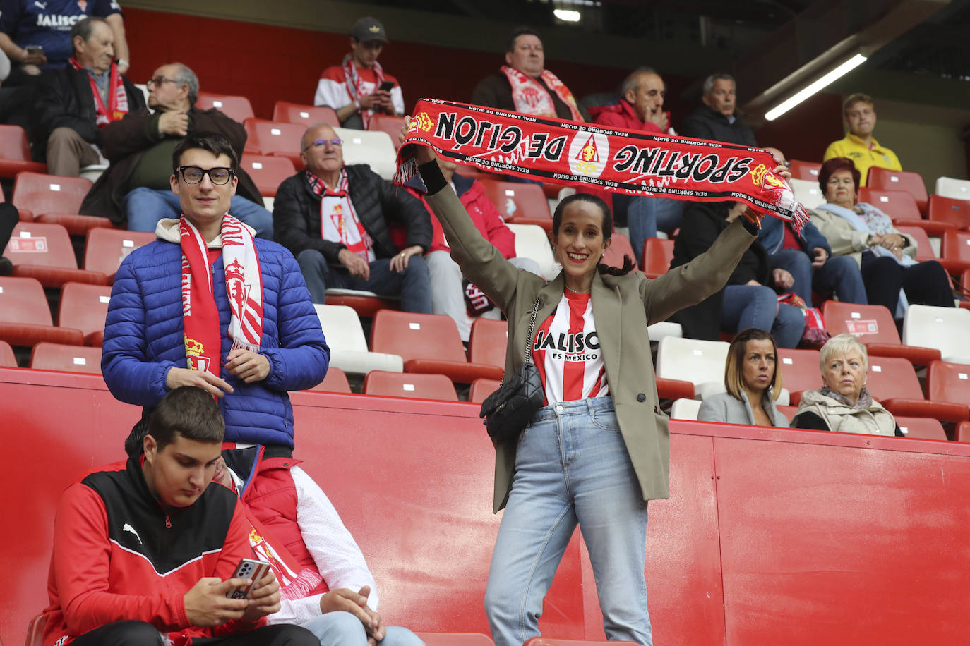 ¿Estuviste en El Molinón en el Sporting - Eibar? ¡Búscate!