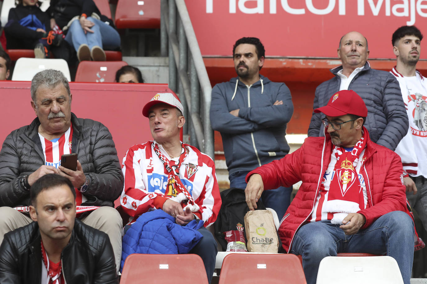 ¿Estuviste en El Molinón en el Sporting - Eibar? ¡Búscate!