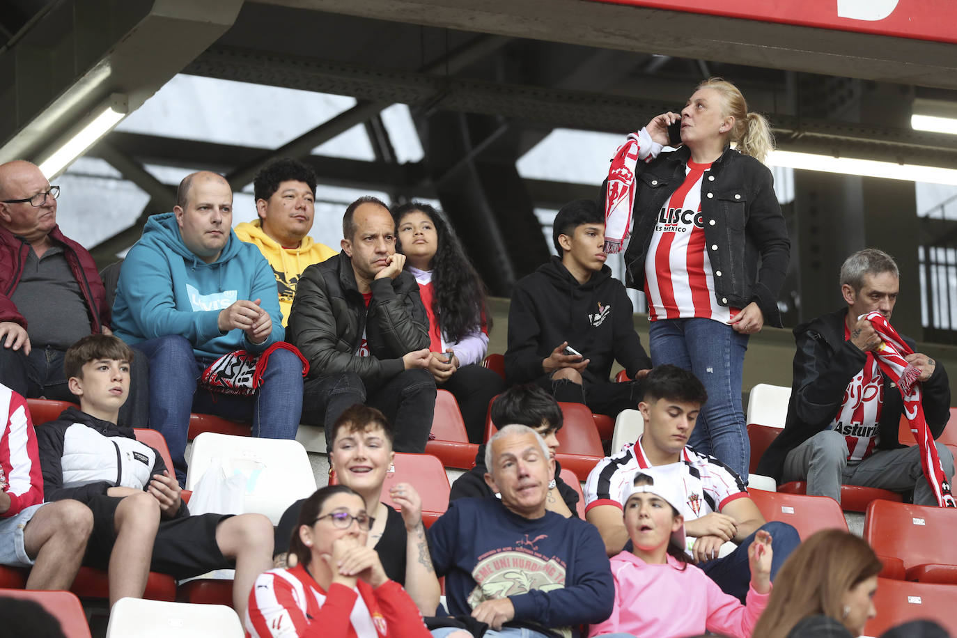 ¿Estuviste en El Molinón en el Sporting - Eibar? ¡Búscate!