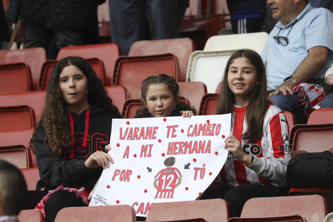 ¿Estuviste en El Molinón en el Sporting - Eibar? ¡Búscate!