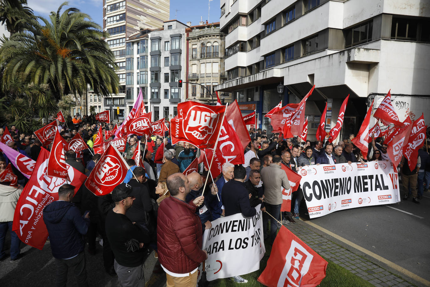 Femetal y sindicatos logran 'in extremis' evitar la huelga y firman un preacuerdo del convenio