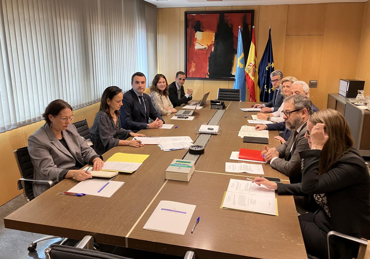 Reunión de la comisión mixta entre la sala de Gobierno del Tribunal Superior de Justicia de Asturias (TSJA) y el Principado.