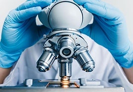 Qué es la fascitis necrotizante, la enfermedad que llevó a Ángel Llácer a despedirse de su familia