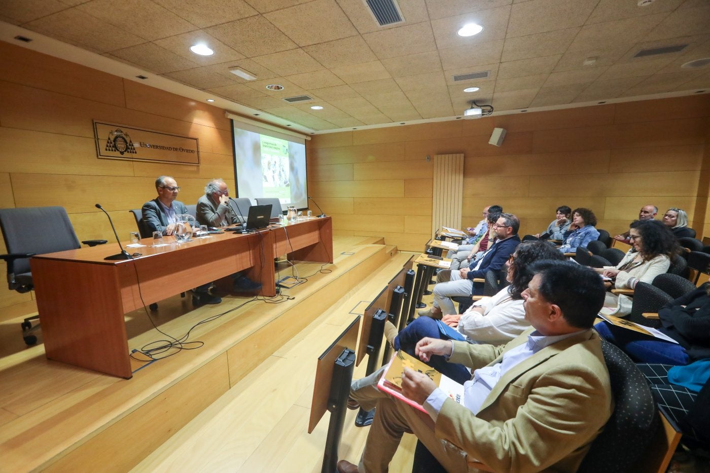 El concejal de Empleo, Juan Carlos Guerrero, participó en unas jornadas de inserción de ADEIPA.