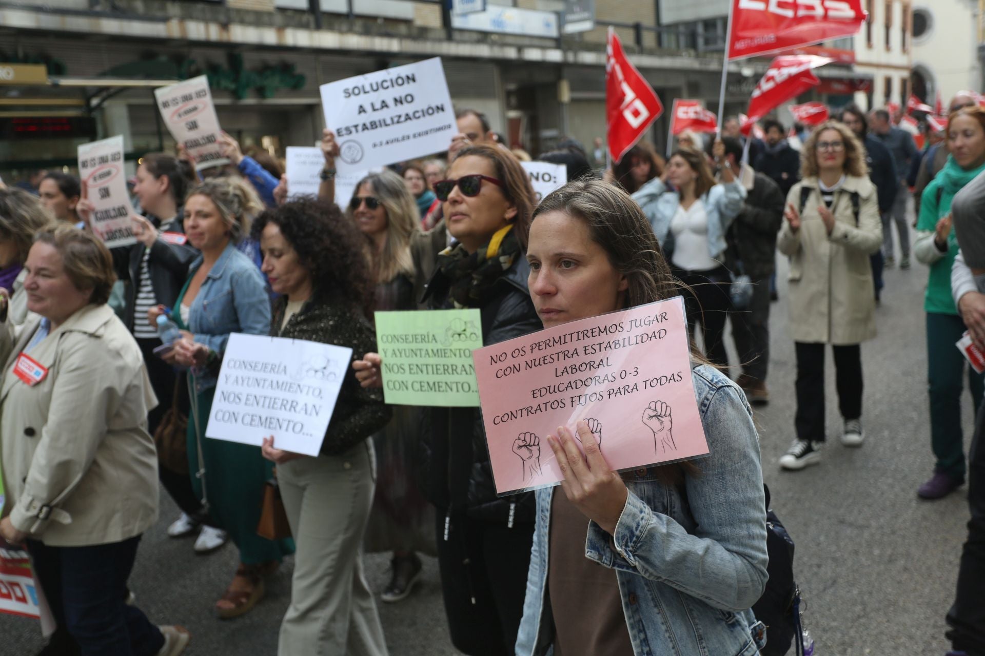 La manifestación de la educación pública asturiana, en imágenes