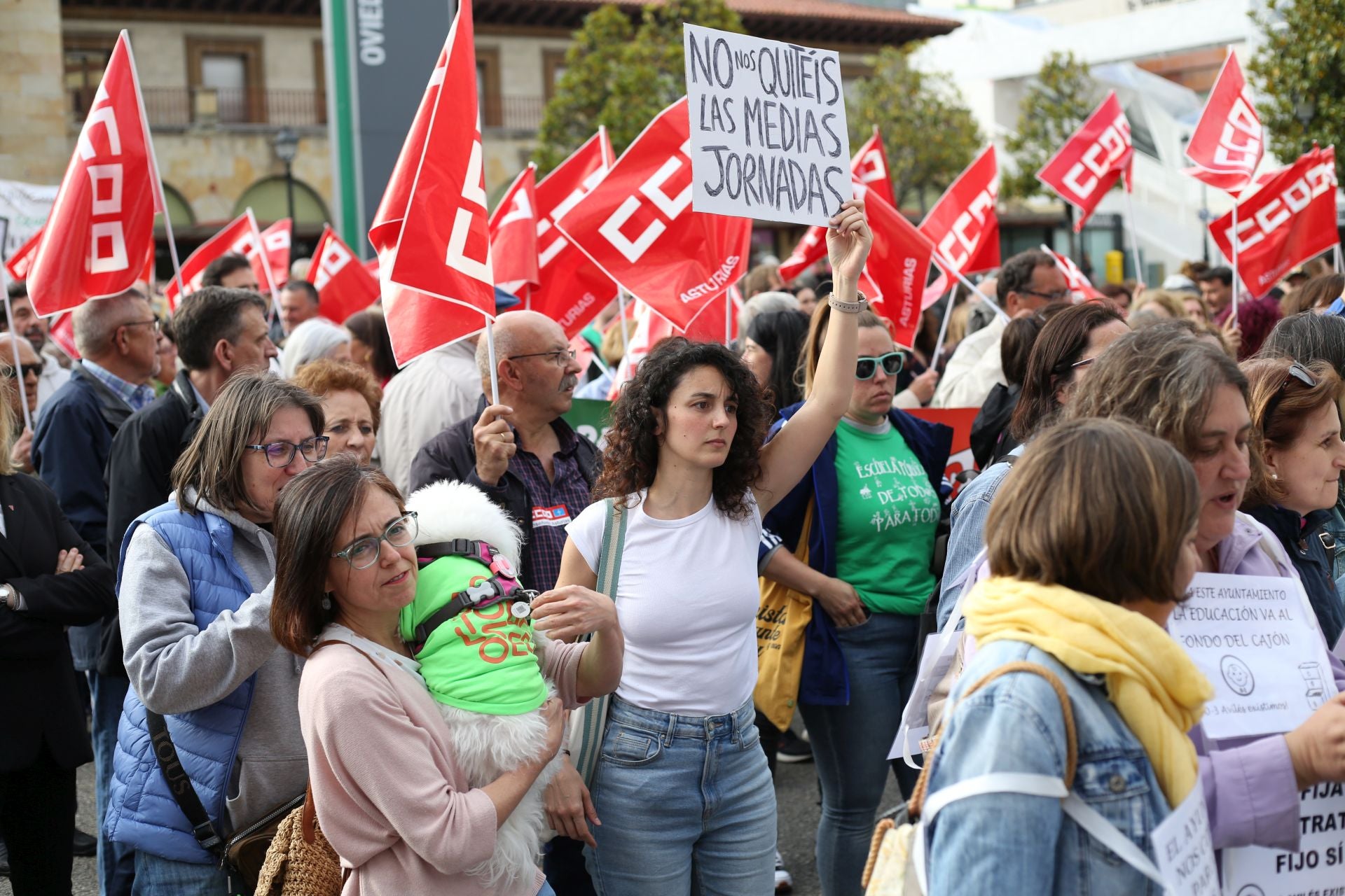 La manifestación de la educación pública asturiana, en imágenes