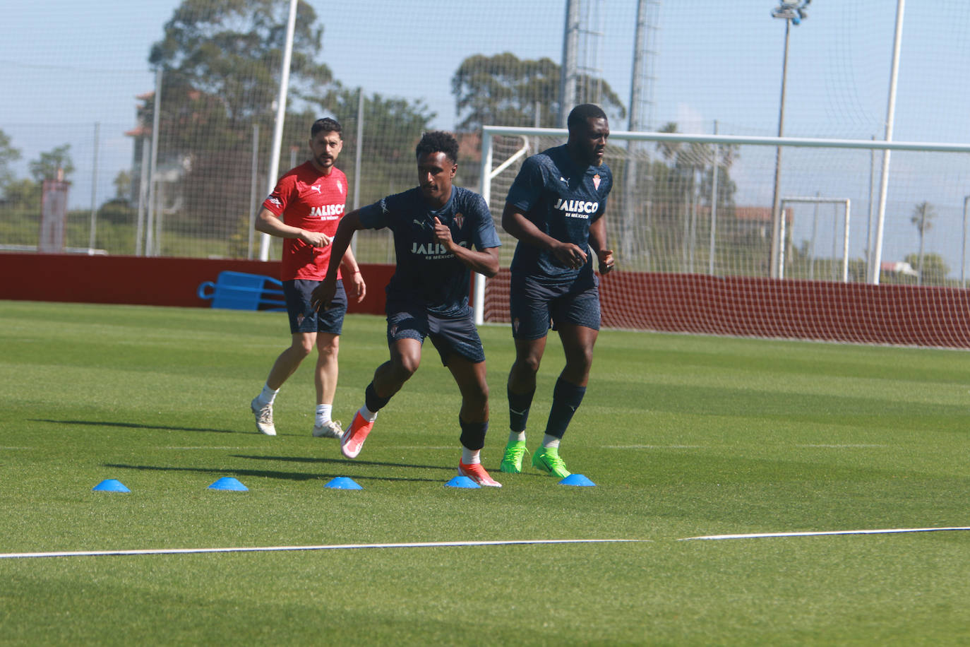 Último entrenamiento del Sporting antes de jugarse el &#039;play off&#039;