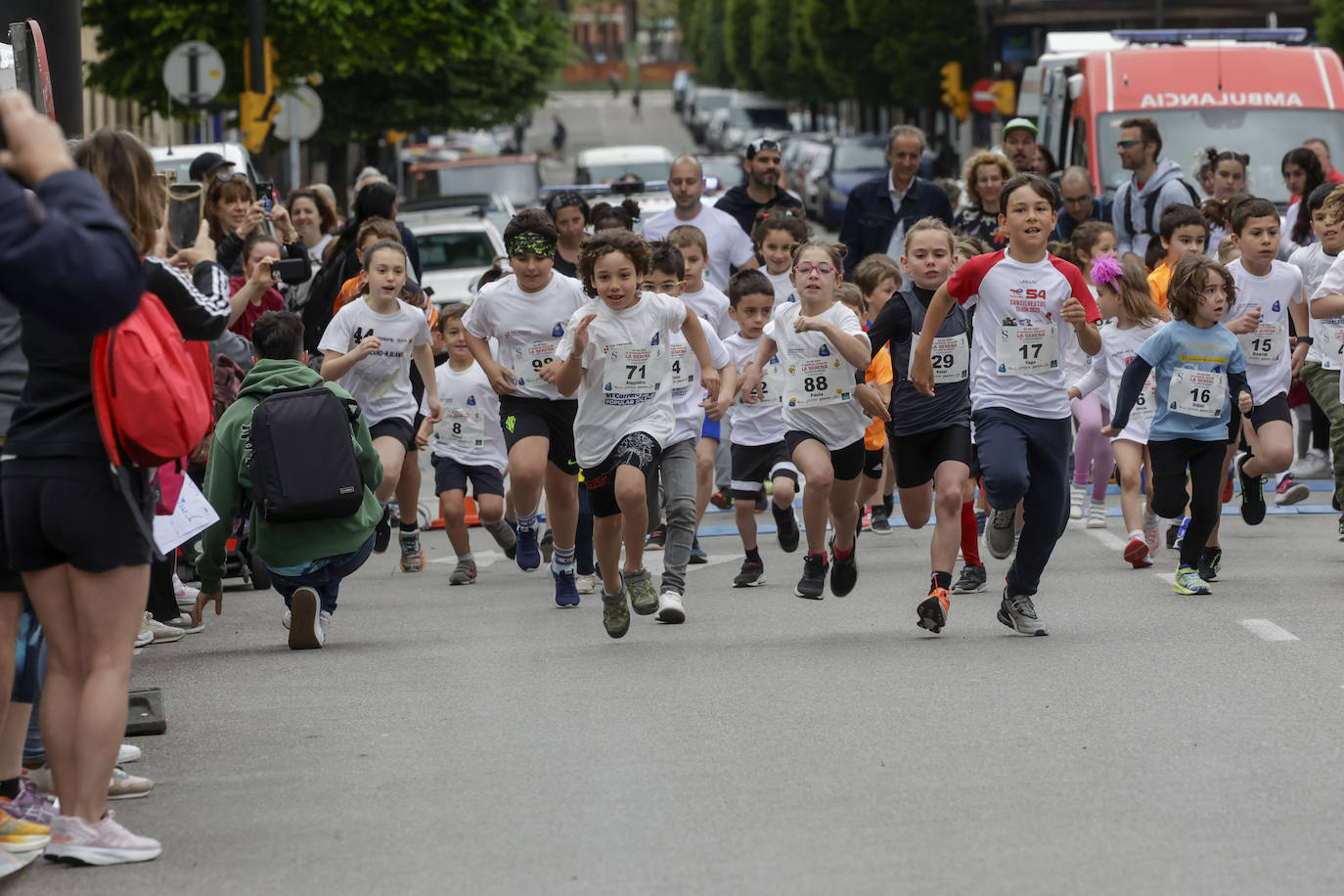 Medio millar de personas en la Carrera Popular Solidaria La Serena-El Llano en Marcha&#039;