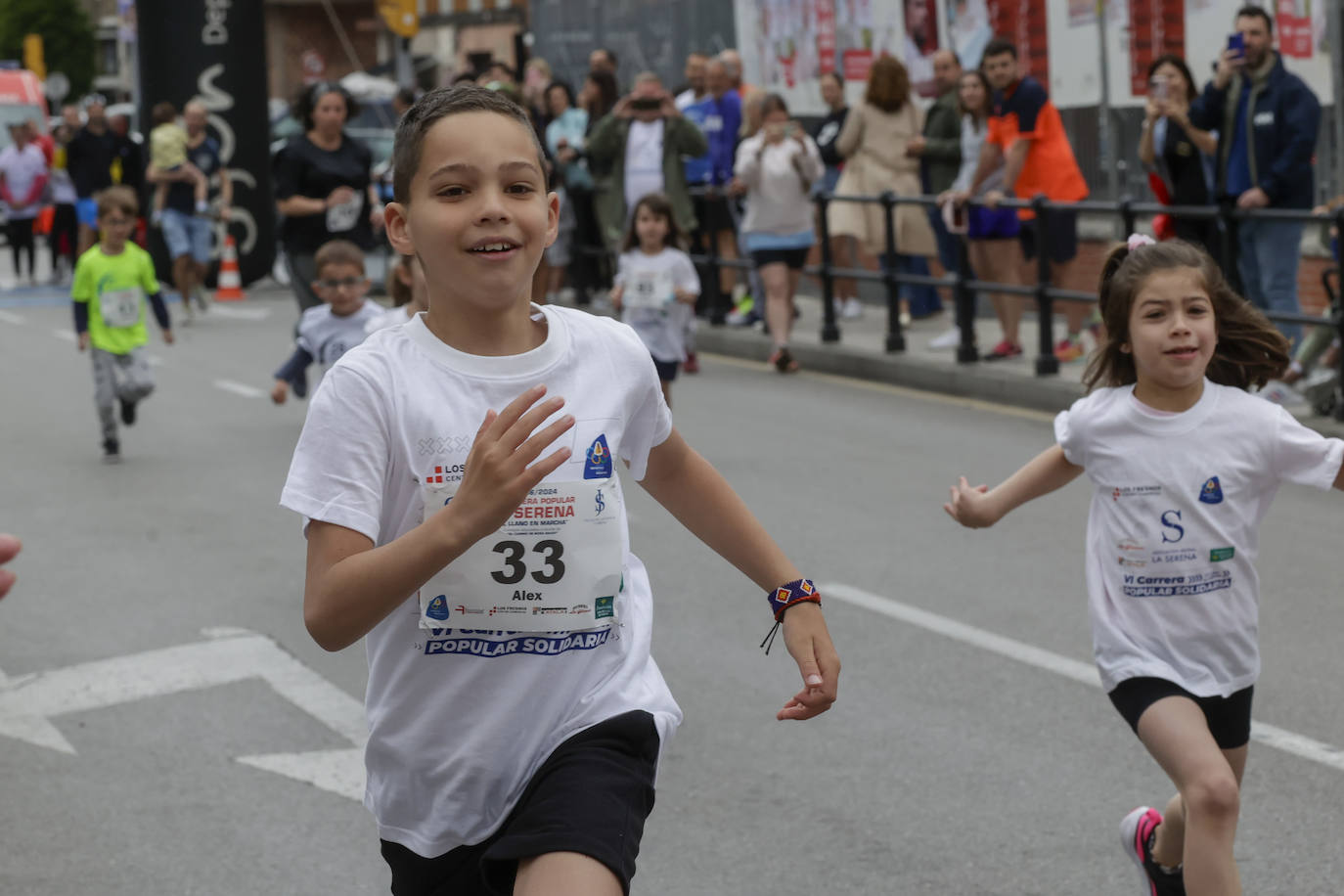 Medio millar de personas en la Carrera Popular Solidaria La Serena-El Llano en Marcha&#039;