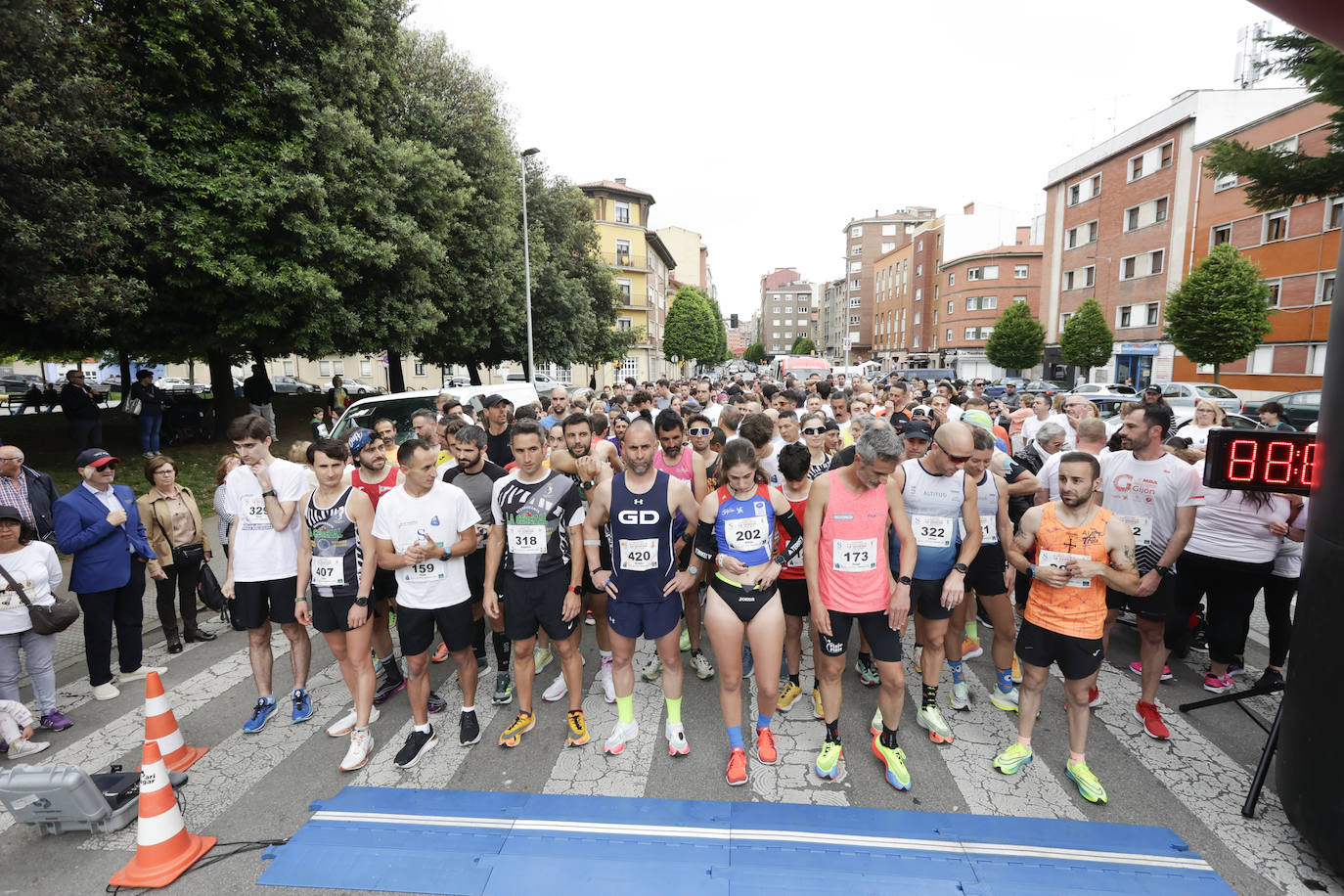 Medio millar de personas en la Carrera Popular Solidaria La Serena-El Llano en Marcha&#039;