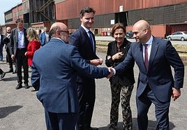 Luis Ángel Colunga, Jorge González-Palacios, Carmen Moriyón y Jesús Martínez Salvador, en las instalaciones de Arcelor.