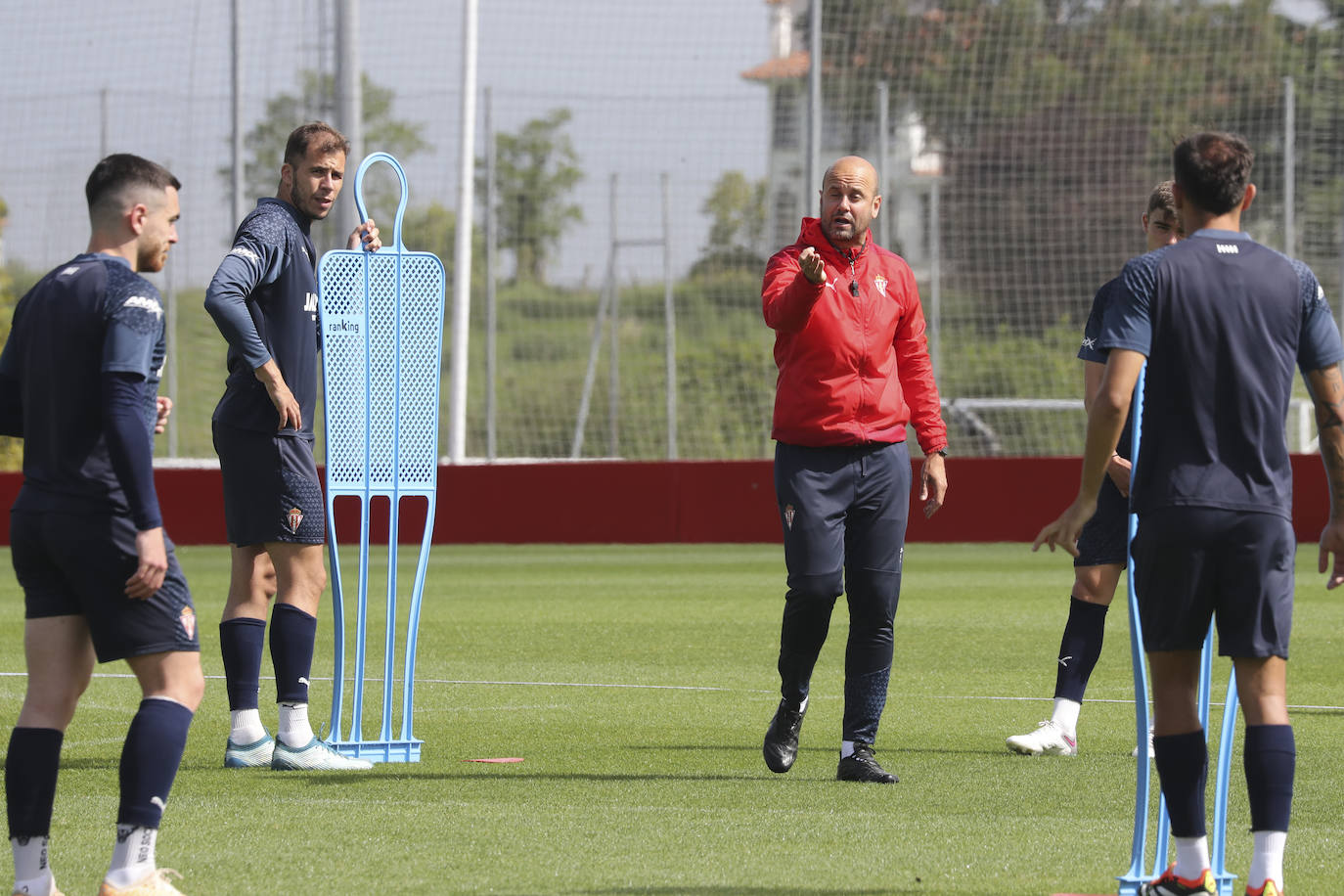 Entrenamiento del Sporting, tras la resaca emocional al entrar en &#039;play off&#039;