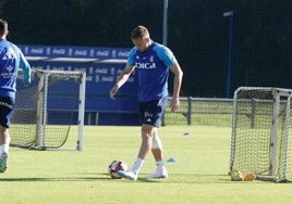 Alemao, en un entrenamiento del Oviedo.