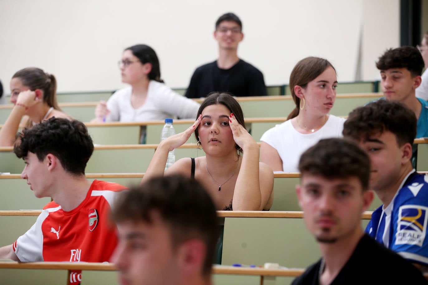 Nervios, incertidumbre y repasos de última hora: así viven los asturianos el inicio de la EBAU