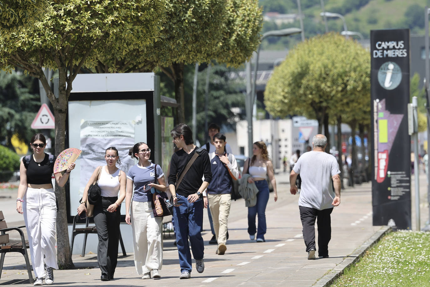 Nervios, incertidumbre y repasos de última hora: así viven los asturianos el inicio de la EBAU