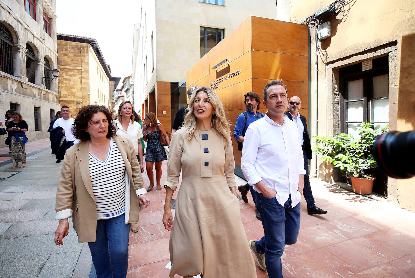 Yolanda Díaz, en Asturias: de sidras entre &#039;selfies&#039;