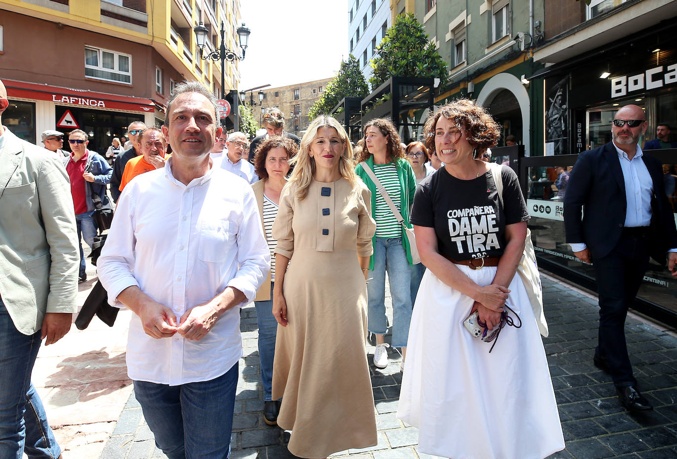 Yolanda Díaz, en Asturias: de sidras entre &#039;selfies&#039;