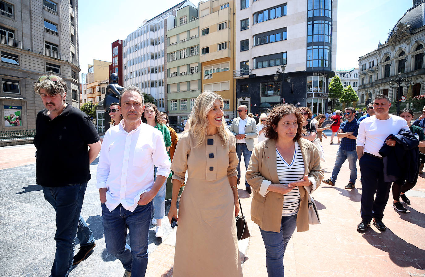 Yolanda Díaz, en Asturias: de sidras entre &#039;selfies&#039;