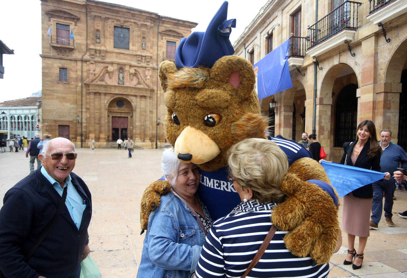 El Oviedo saca la garra a pasear