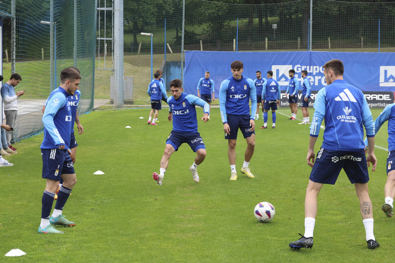 Último entrenamiento del Oviedo antes del primer partido del &#039;play off&#039;