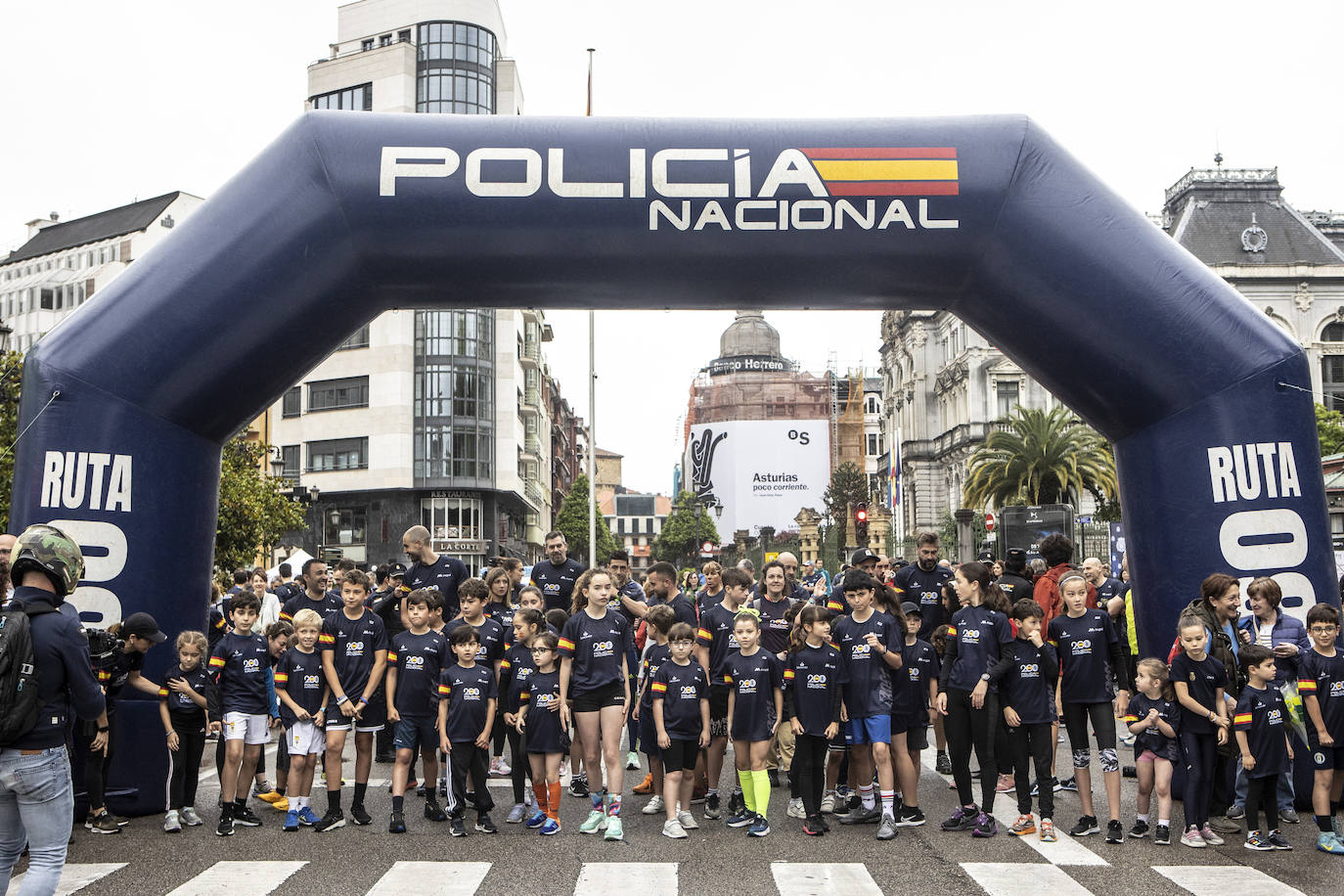 La Ruta 091 llena Oviedo de corredores