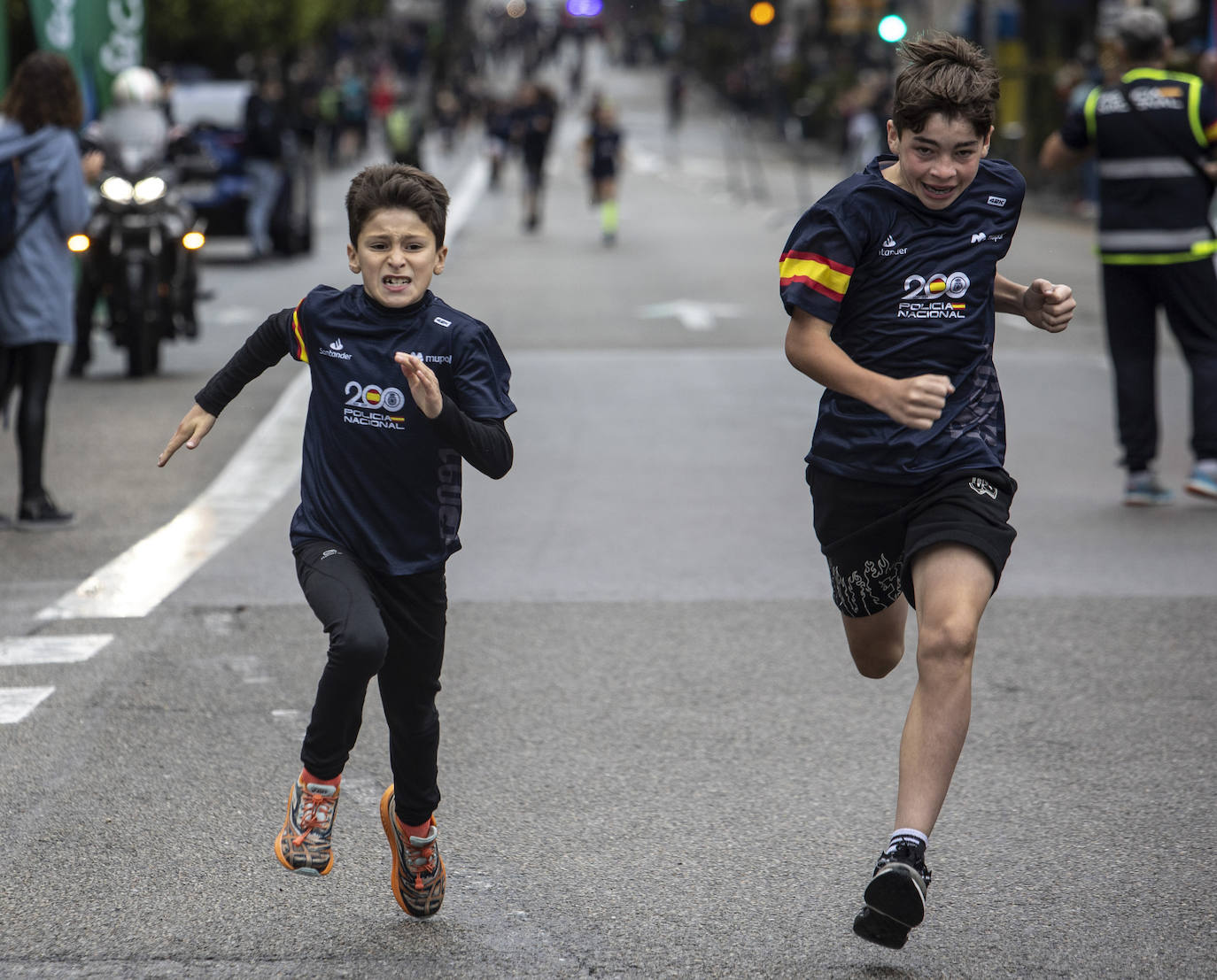 La Ruta 091 llena Oviedo de corredores