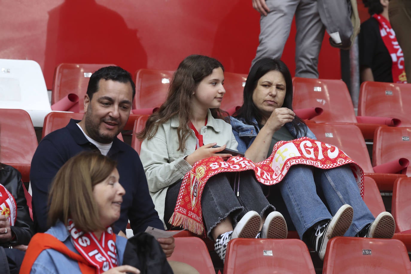 ¿Estuviste en el Sporting - Espanyol? ¡Búscate!