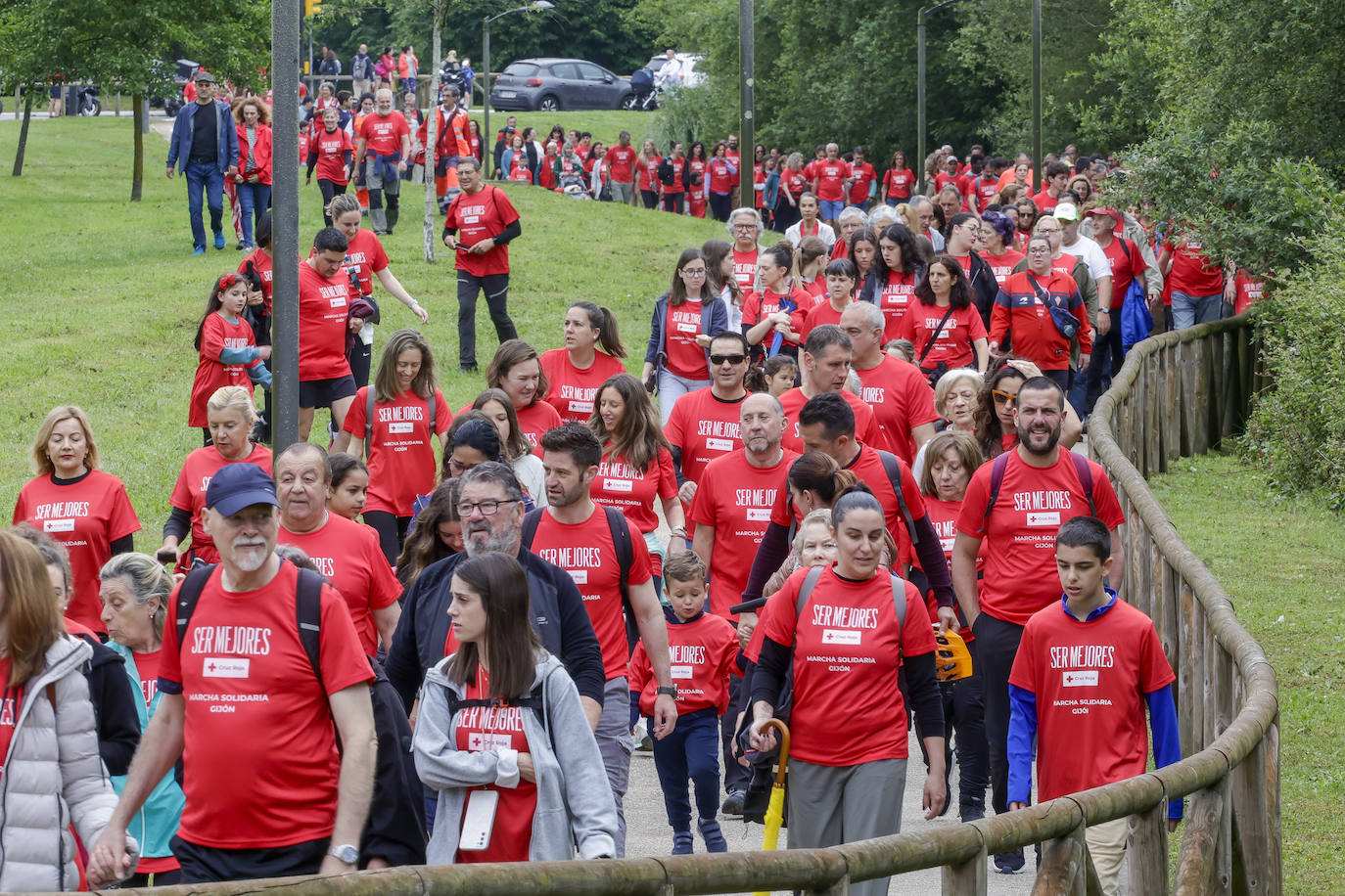 Primera marcha solidaria de Cruz Roja