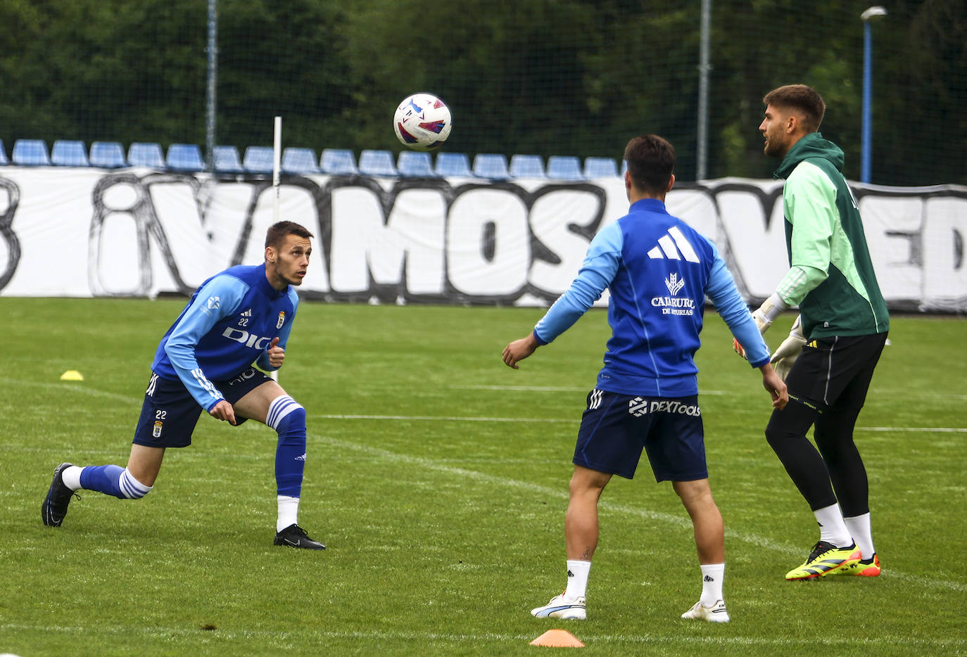 Entrenamiento del Real Oviedo tras el partido contra el Eibar