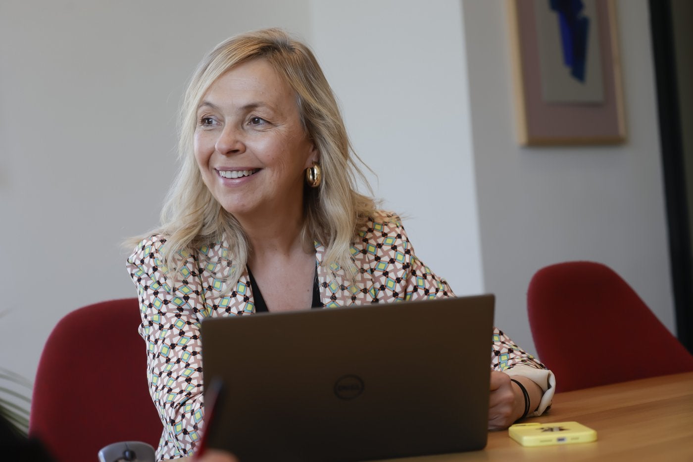 Sara Álvarez Rouco, portavoz de Vox, hizo balance del primer año de mandato de Foro y PP en la sede de EL COMERCIO.