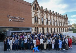 Foto de familia de todos los becados de doctorado y postdoctorado