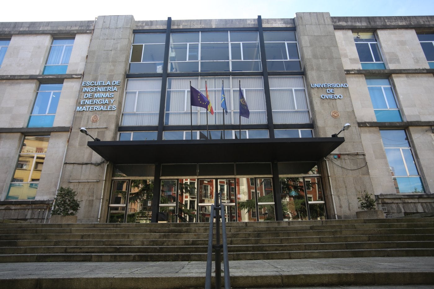 El edificio de la Escuela de Ingeniería de Minas, Energía y Materiales .