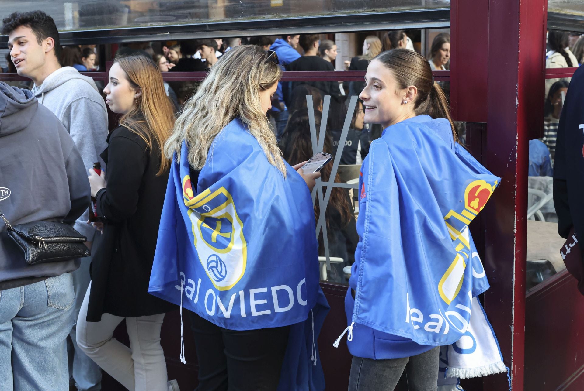 Ambientazo en los bares: así se vivió el partido contra el Eibar en Oviedo