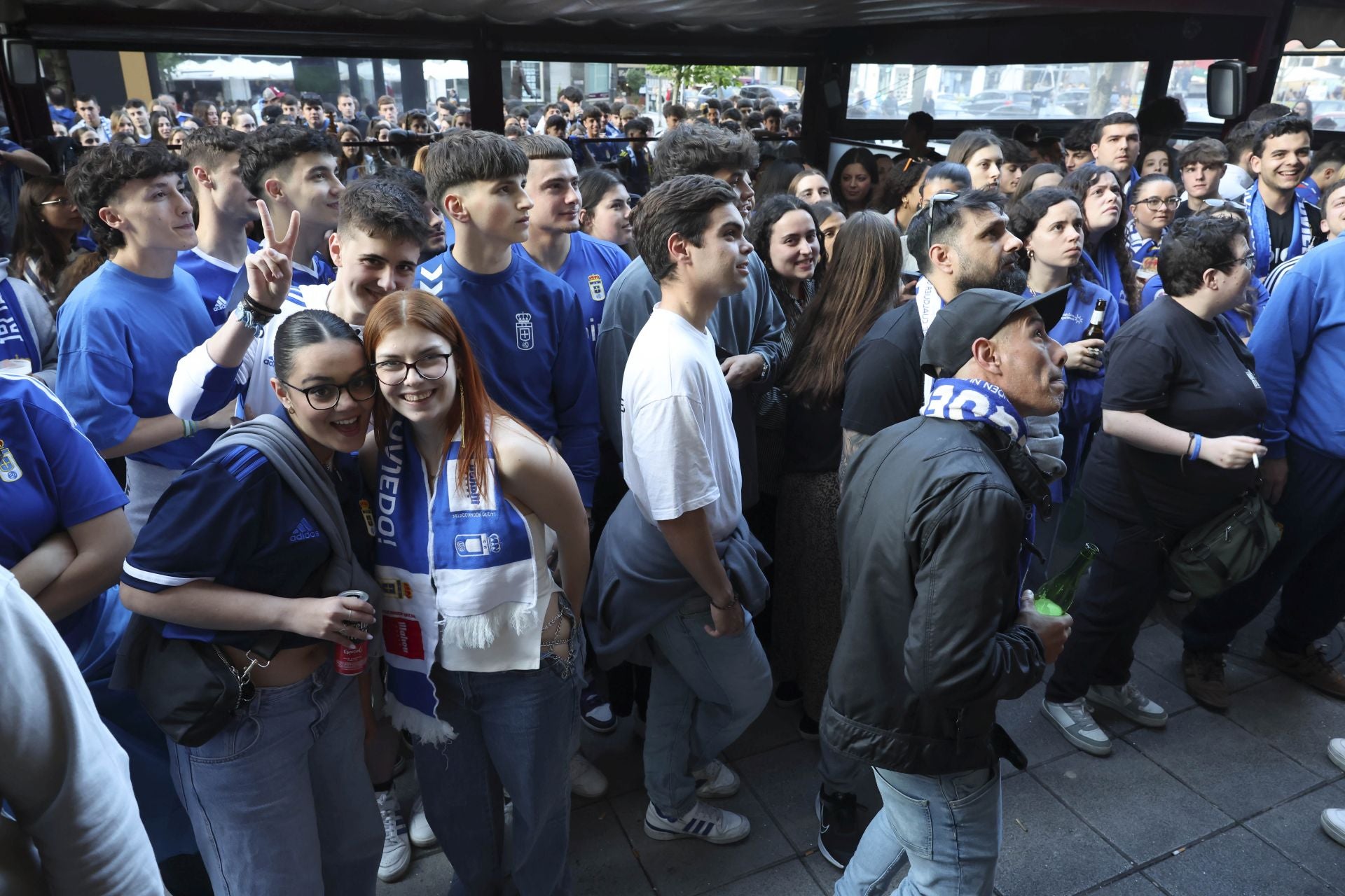 Ambientazo en los bares: así se vivió el partido contra el Eibar en Oviedo