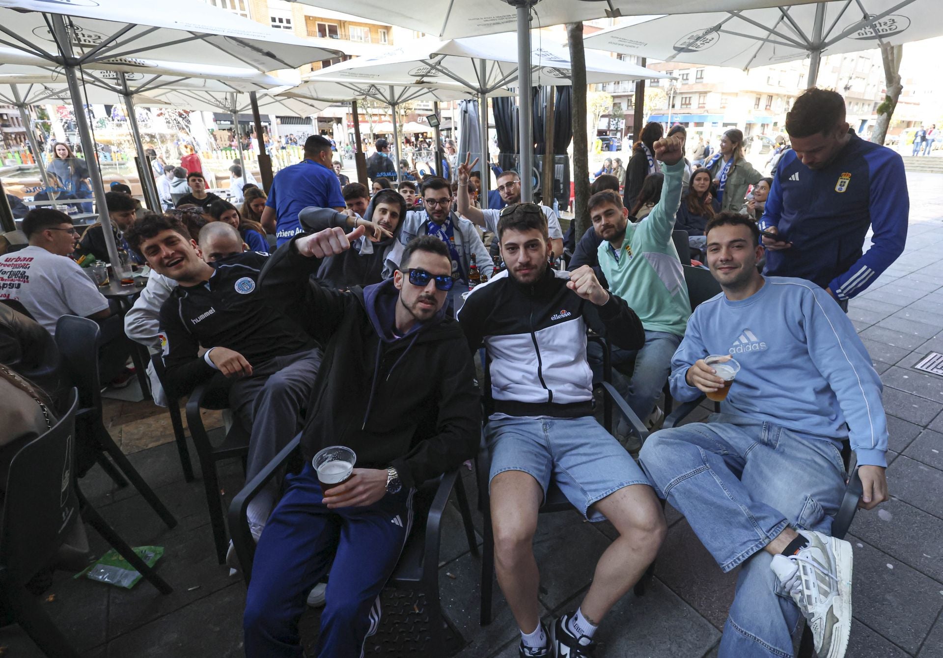 Ambientazo en los bares: así se vivió el partido contra el Eibar en Oviedo