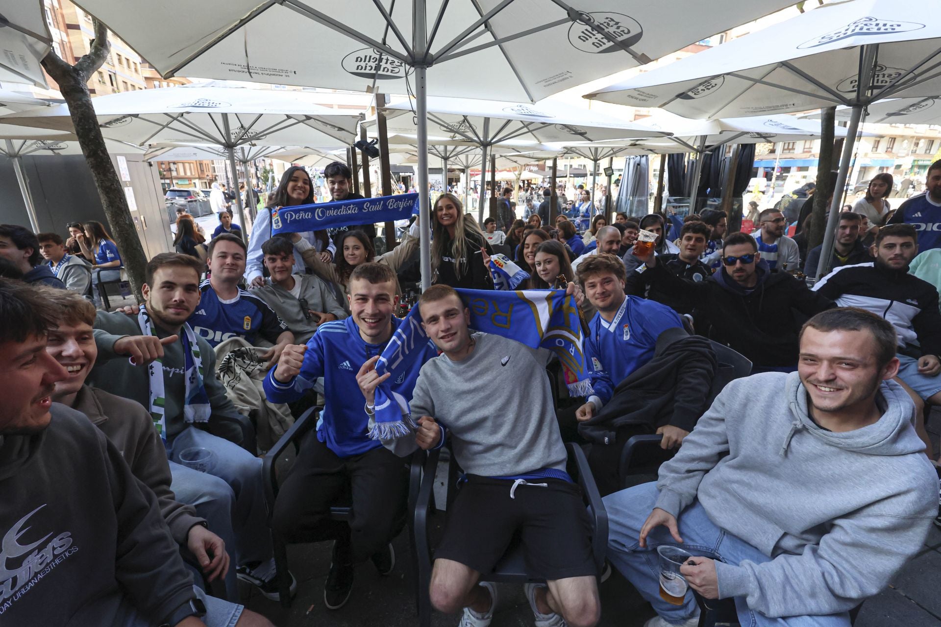 Ambientazo en los bares: así se vivió el partido contra el Eibar en Oviedo