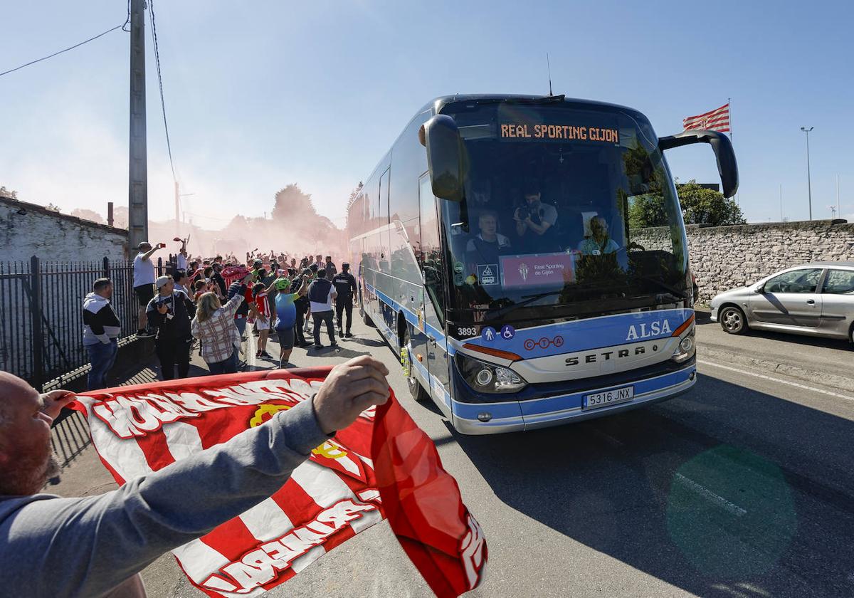 La Mareona arropa al Sporting antes de la vuelta: «¡Sí se puede!»