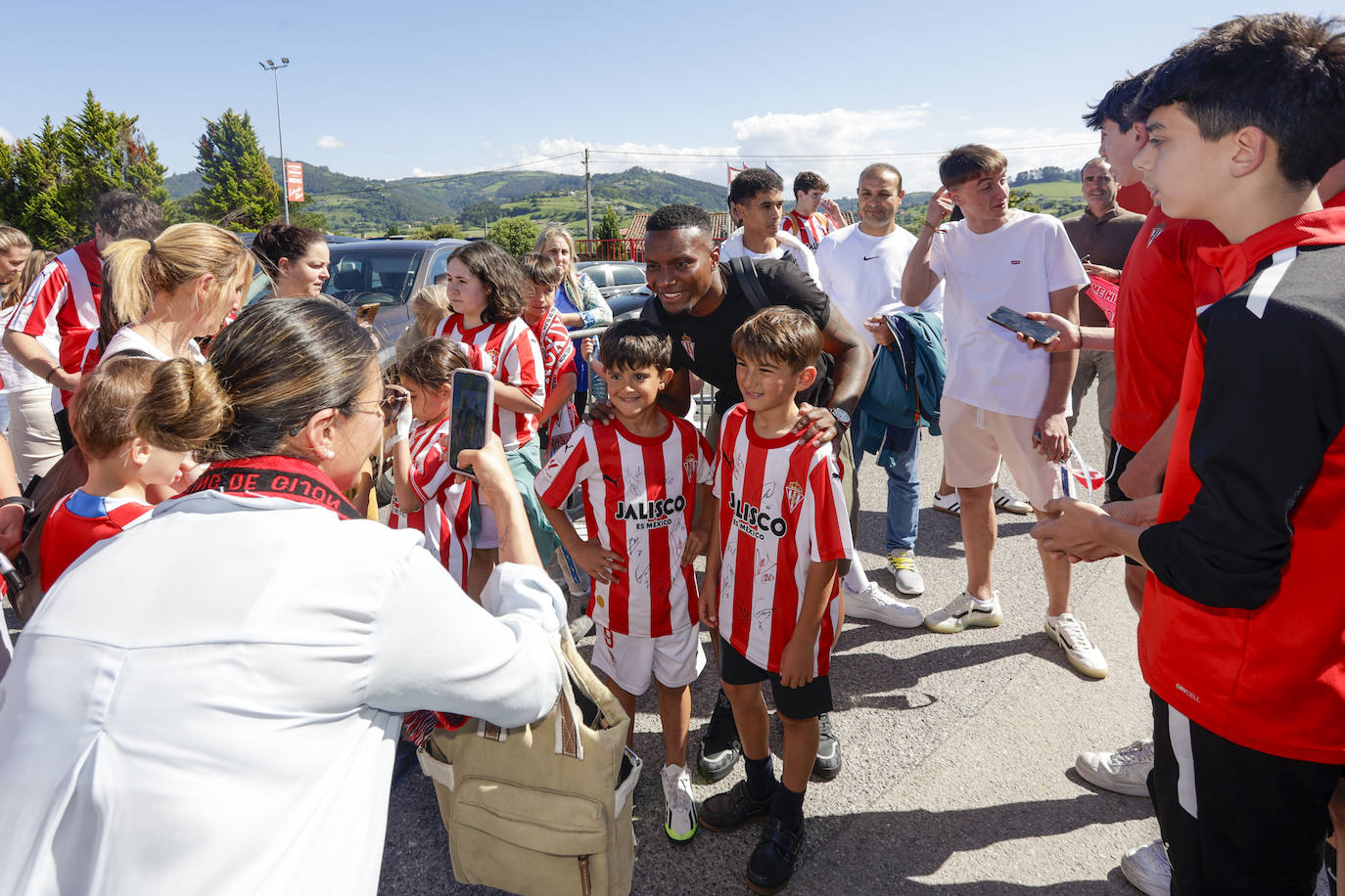 La Mareona arropa al Sporting antes de la vuelta: «¡Sí se puede!»