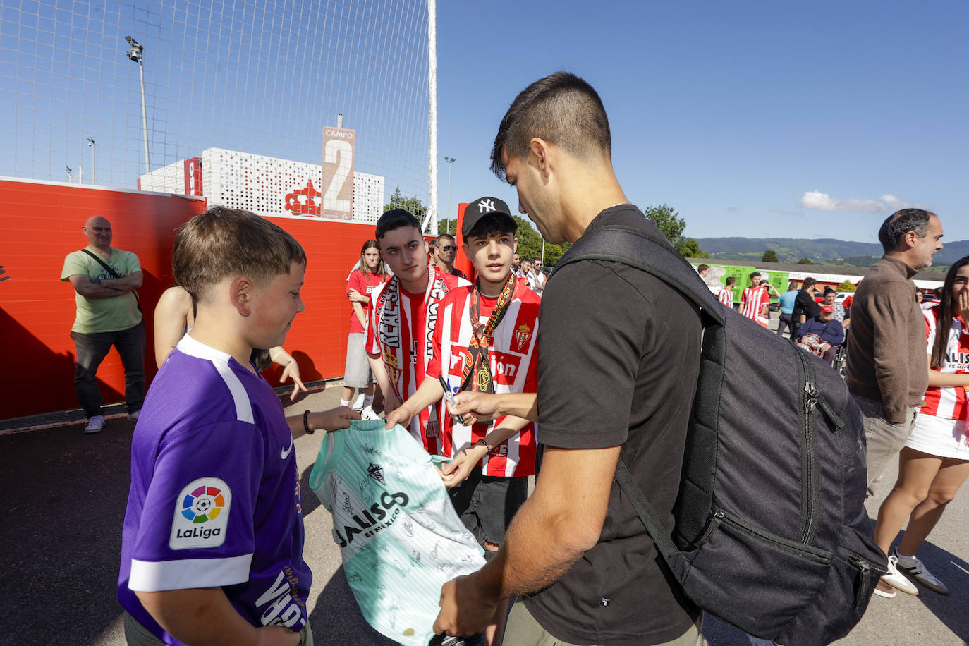 La Mareona arropa al Sporting antes de la vuelta: «¡Sí se puede!»