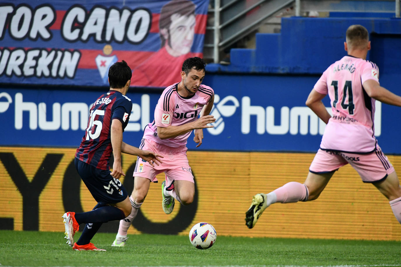 Las mejores imágenes del Eibar - Real Oviedo